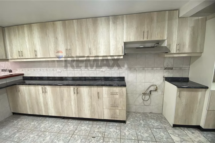 Arriendo casa grande en garibaldi, sur en arica