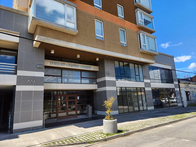 ARRIENDO DEPTO CENTRAL 2 DOR 2 BAÑOS, ESTACIONAMIENTO BEDEGA CENTRO CARRERA