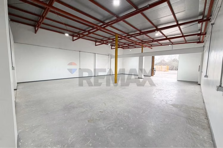 Bodega en arriendo en colina - 150 m2 + oficina