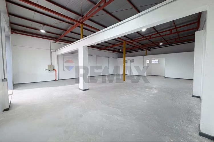 Bodega en arriendo en colina - 150 m2 + oficina