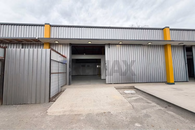 Bodega en arriendo en colina - 150 m2 + oficina