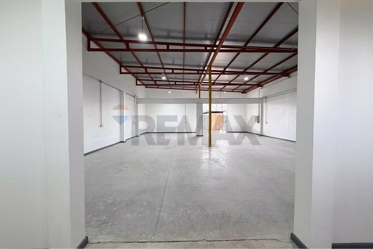 Bodega en arriendo en colina - 150 m2 + oficina