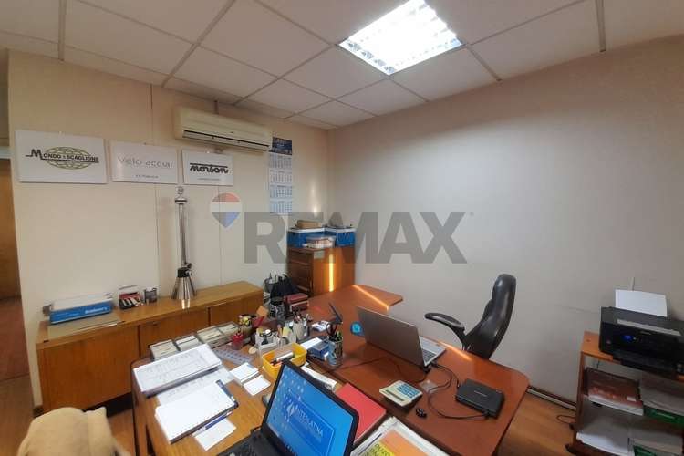Oficina en venta san miguel con estacionamiento