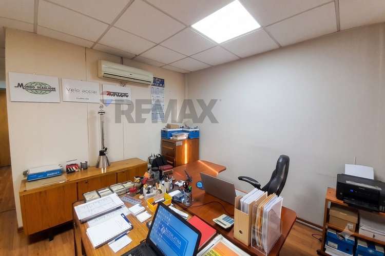Oficina en venta san miguel con estacionamiento