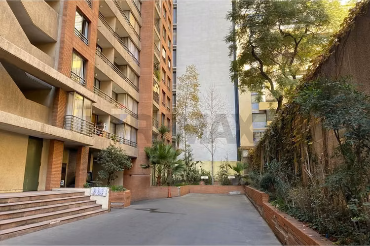 Vive en edificio plaza centro ii metro santa ana! - Imagen 31
