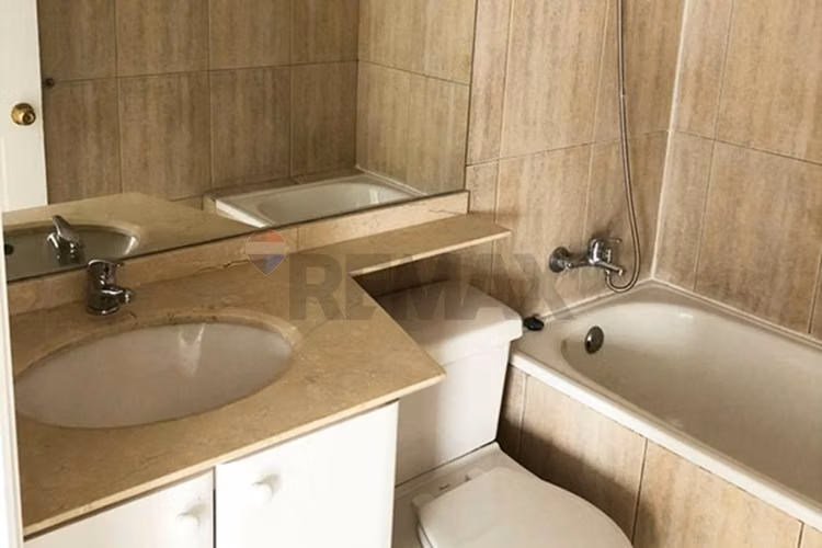 Vive en edificio plaza centro ii metro santa ana! - Imagen 14