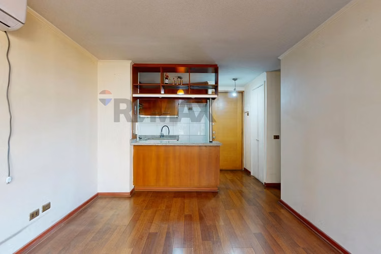 ¡inversión ideal en santiago! 2d/2b est. y bd