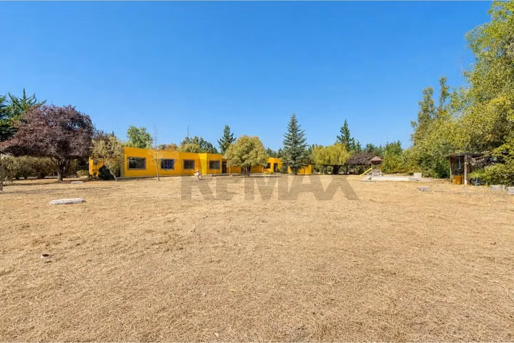 Oportunidad única en condominio lampa 7d+6b