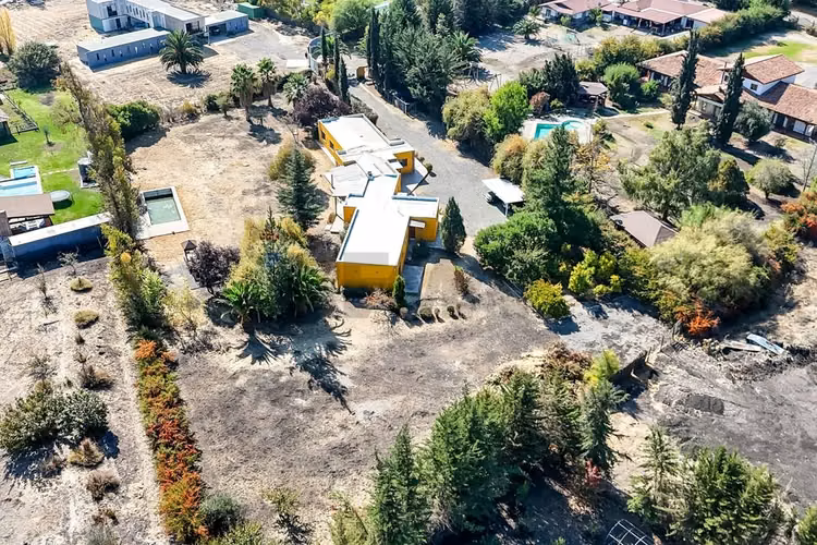 Oportunidad única en condominio lampa 7d+6b