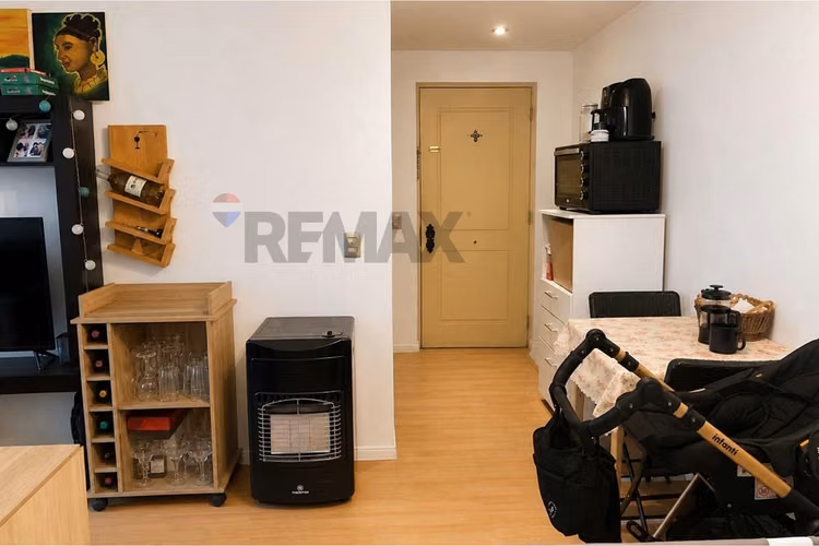 Depto con balcón para remodelar - Imagen 7