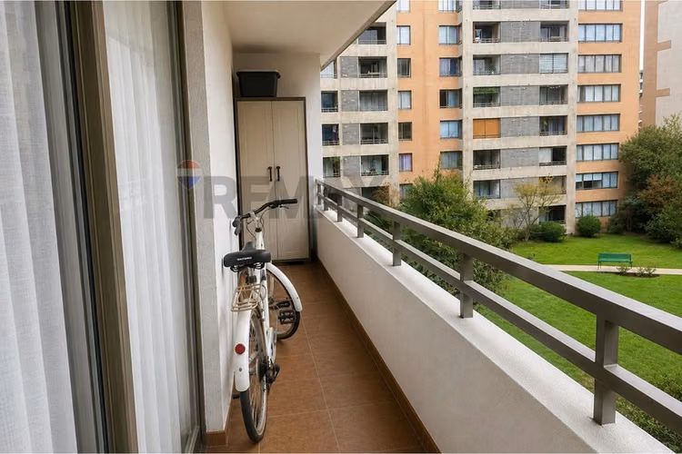 Depto con balcón para remodelar - Imagen 6