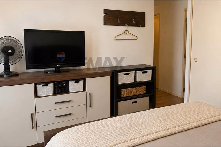 Depto con balcón para remodelar - Imagen 9