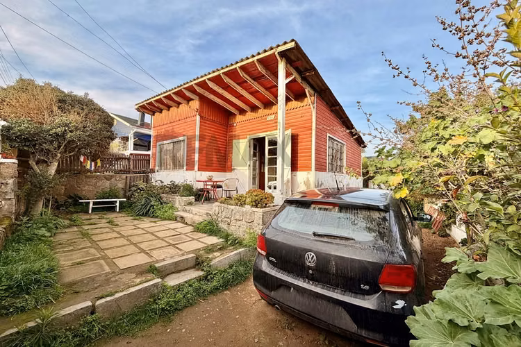 Casa en el tabo, frente al mar