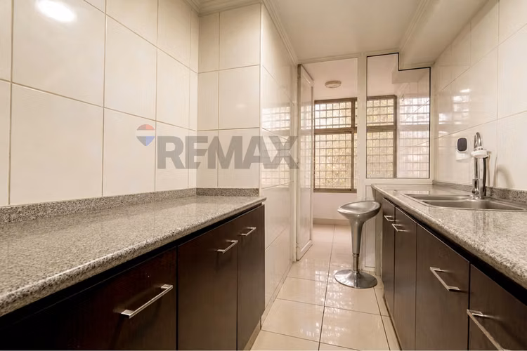 90 mts2.construidos/3d/2b/ metro simon bolivar