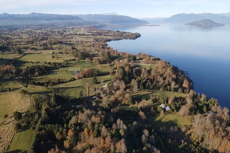Parcela exclusiva en lago ranco