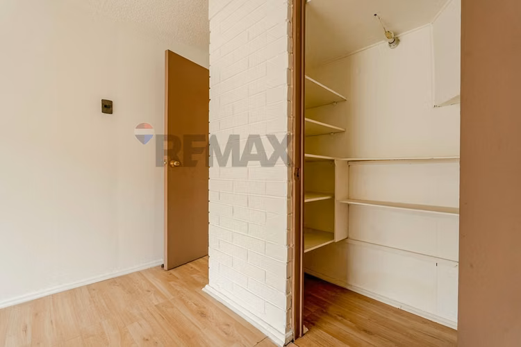 Renovada casa condominio cerrado en macul - Imagen 11