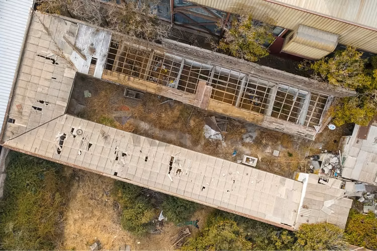 Terreno en venta 900 m² uso comercial