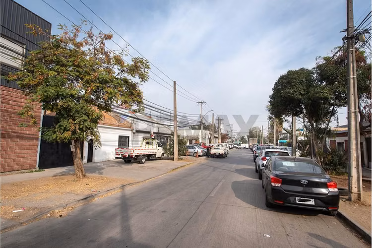 Terreno en venta 900 m² uso comercial
