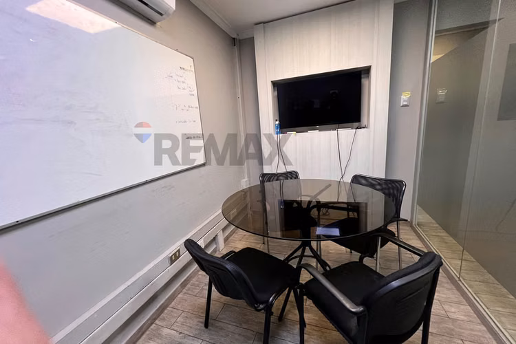 Propiedad comercial /industrial  740m² - Imagen 2
