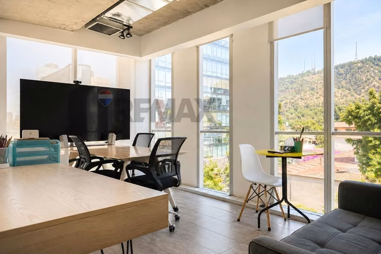 Oficina 70 m² | 4 privados | 2 est. | providencia