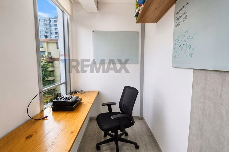 Oficina 70 m² | 4 privados | 2 est. | providencia
