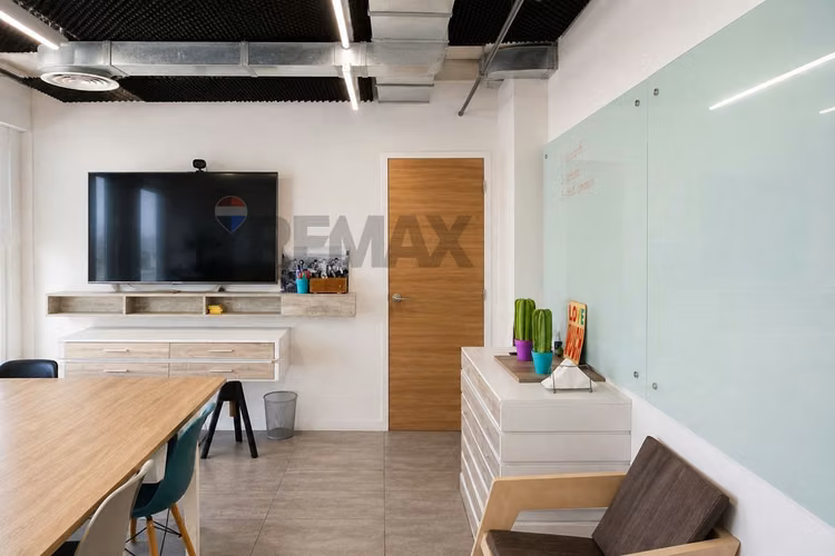 Oficina 70 m² | 4 privados | 2 est. | providencia