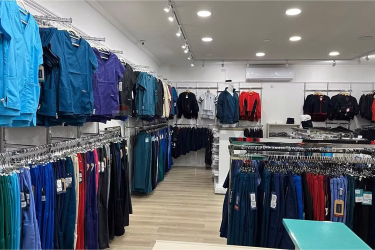 Se arrienda local  4 oriente 2 y 3 sur talca