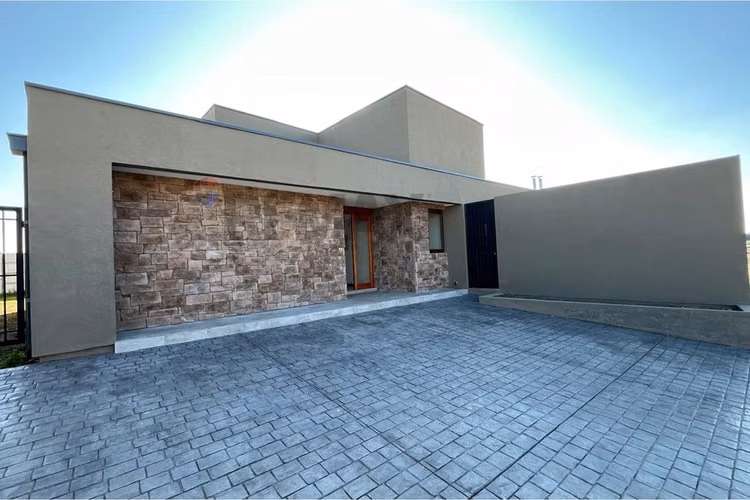 Se vende casa nueva reserva las rastras talca