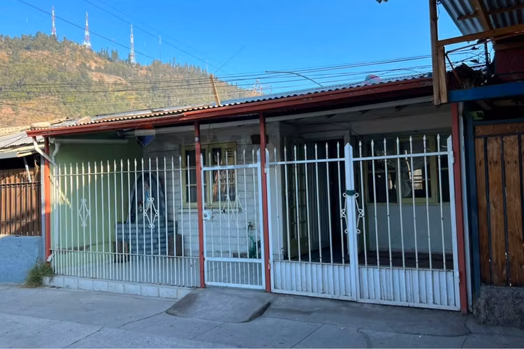 Casa para remodelar en  venta recoleta
