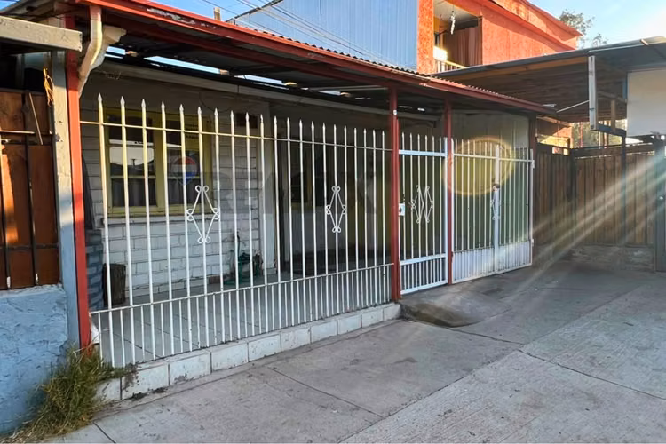 Casa para remodelar en  venta recoleta