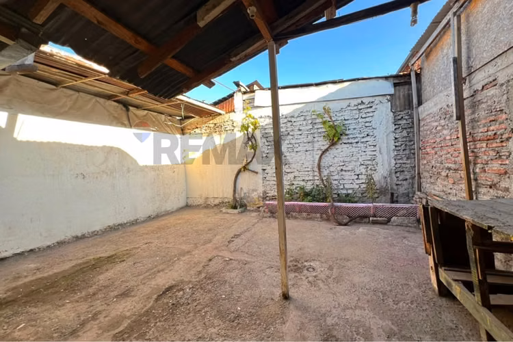 Casa para remodelar en  venta recoleta