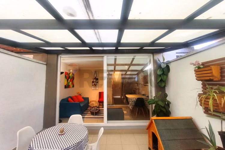 Venta dúplex con jardín privado | 3d+2b+e