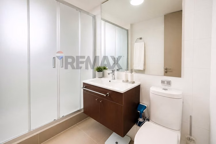 Townhouse 4d/3b en camino el roble