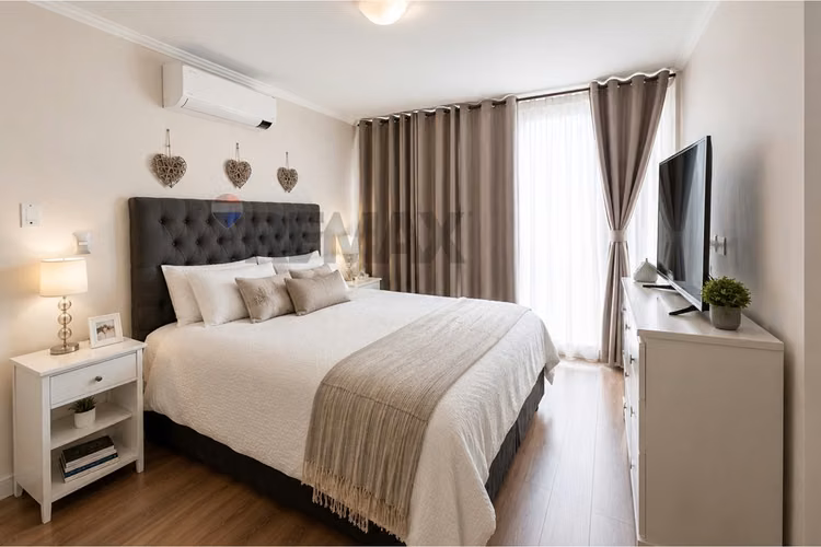 Townhouse 4d/3b en camino el roble