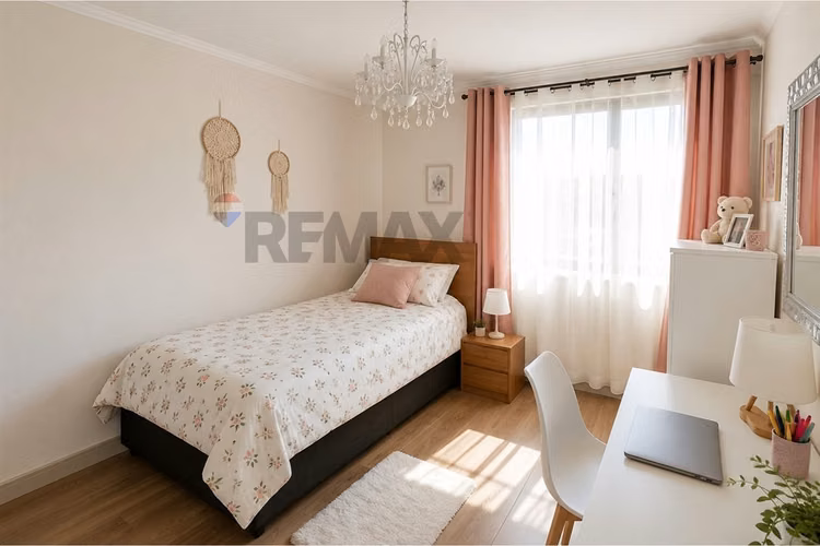 Townhouse 4d/3b en camino el roble