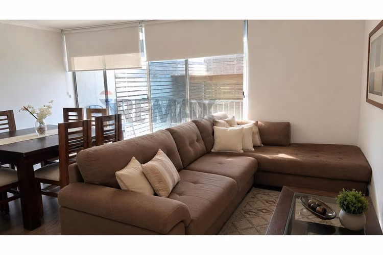 Townhouse 4d/3b en camino el roble