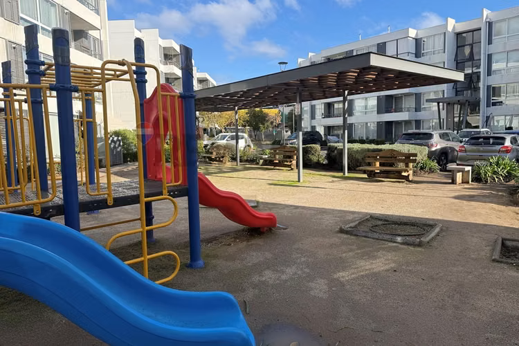 Condominio moderno - estilo mariposa - Imagen 28