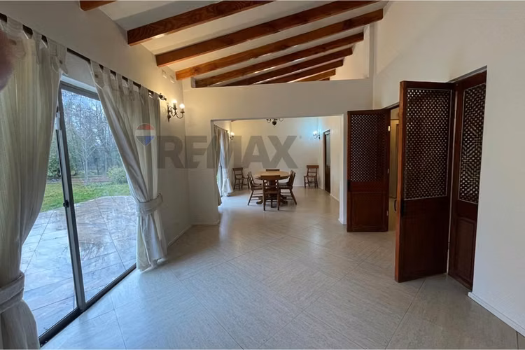 Hermosa casa de campo en terreno de 5.421 m2