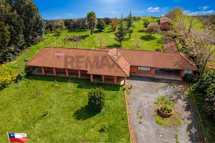 Hermosa casa de campo en terreno de 5.421 m2