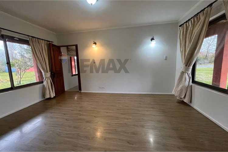 Hermosa casa de campo en terreno de 5.421 m2
