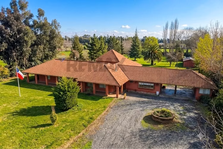 Hermosa casa de campo en terreno de 5.421 m2