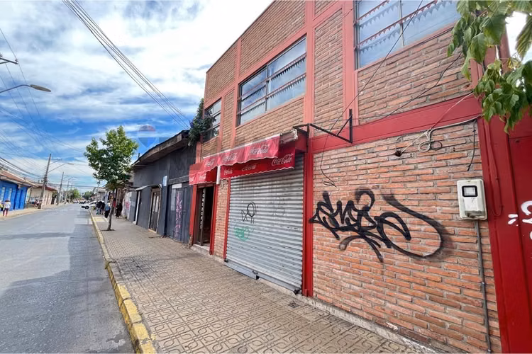 Se vende edifico comercial en curico centro