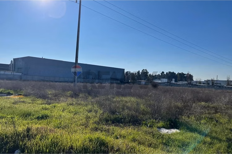 Se arrienda terreno industrial 9.500 m2  3km talca