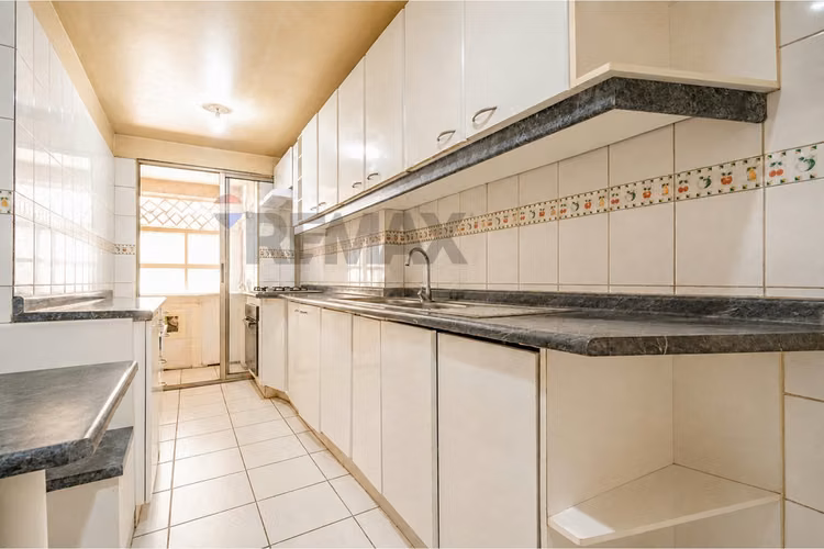 Departamento 3d+2b+servicios. la reina
