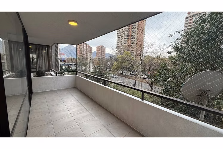 Departamento familiar cerca a metro y colegios