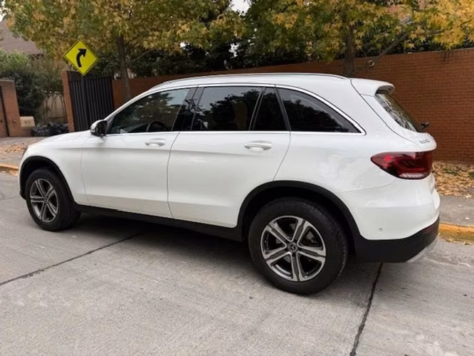 MERCEDES BENZ GLC 200 FL - 2023 | 2852