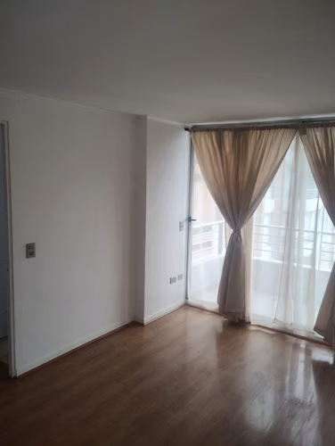 Arriendo depto. 1D1B en Edificio Matucana Rosas