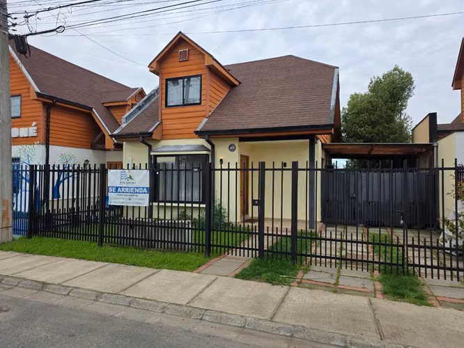 Arriendo Casa Sector Villa Don Ambrosio de Zapallar, Curicó