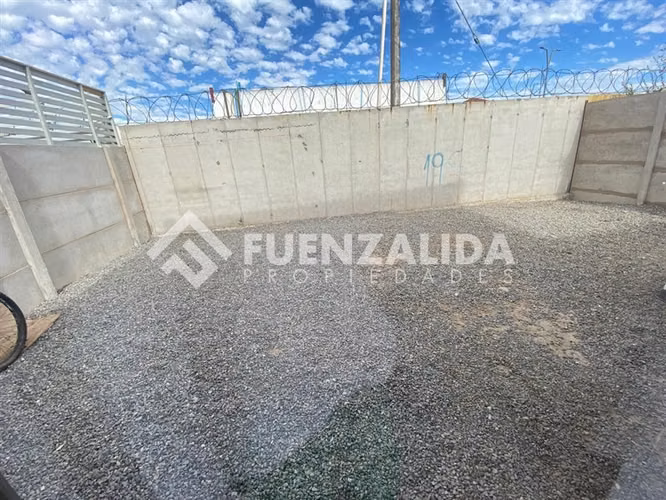 Arriendo amplia casa 3D 2B patio en Isla de Maipo