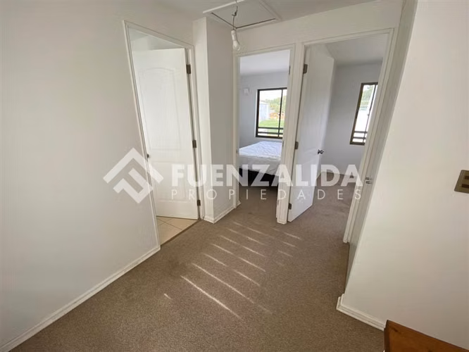 Arriendo amplia casa 3D 2B patio en Isla de Maipo